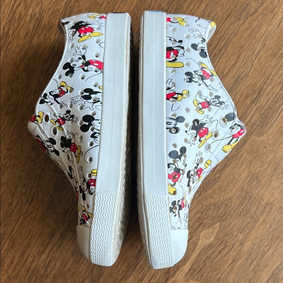 Kids Disney Native shoes size c11 - Picture 4 of 5